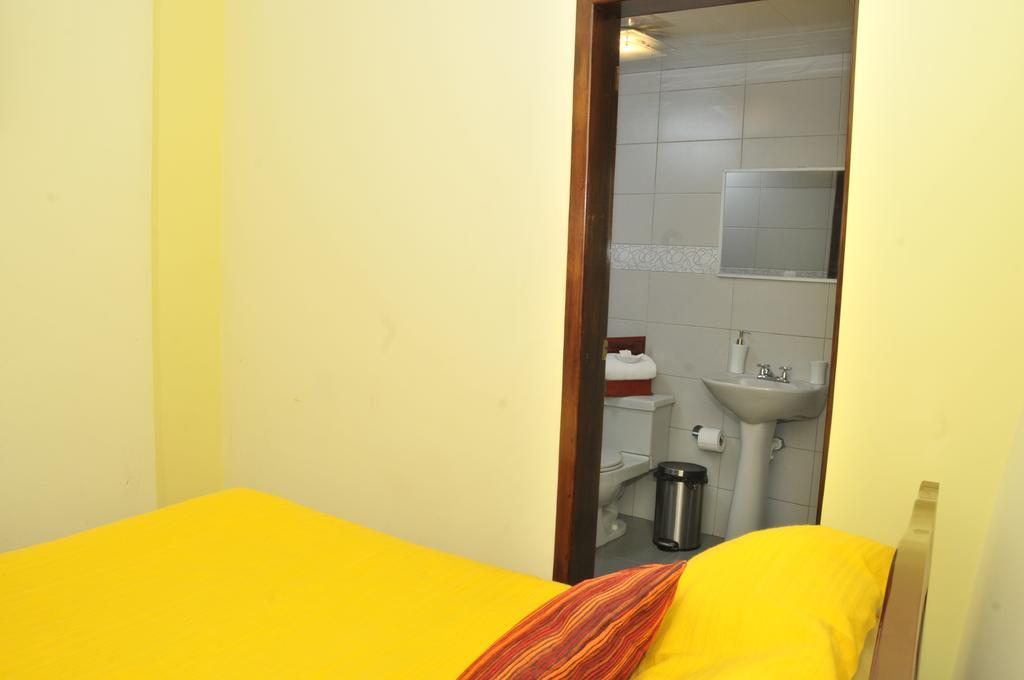 Hotel Margarita 2 Quito Ruang foto