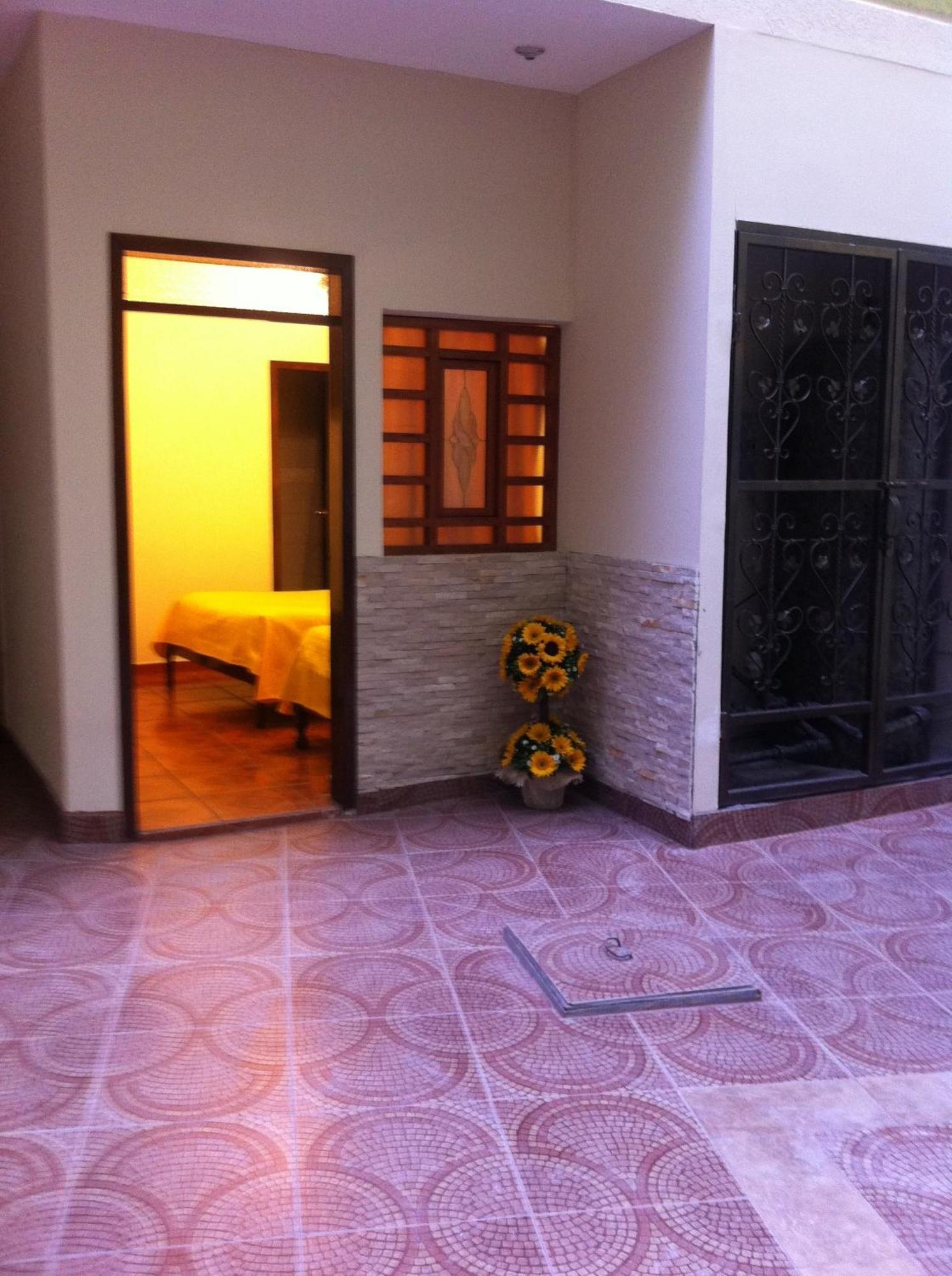 Hotel Margarita 2 Quito Bagian luar foto