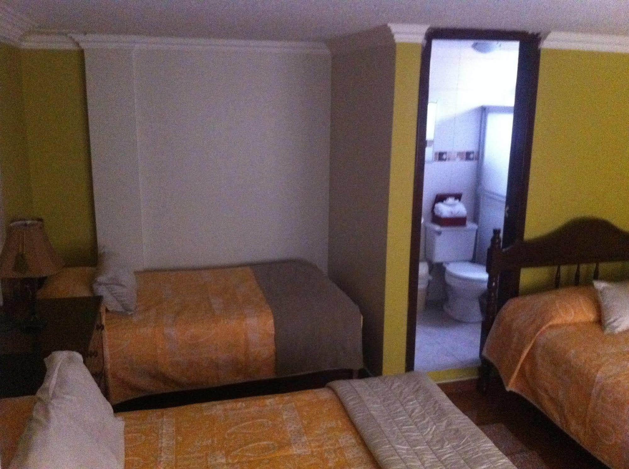 Hotel Margarita 2 Quito Bagian luar foto